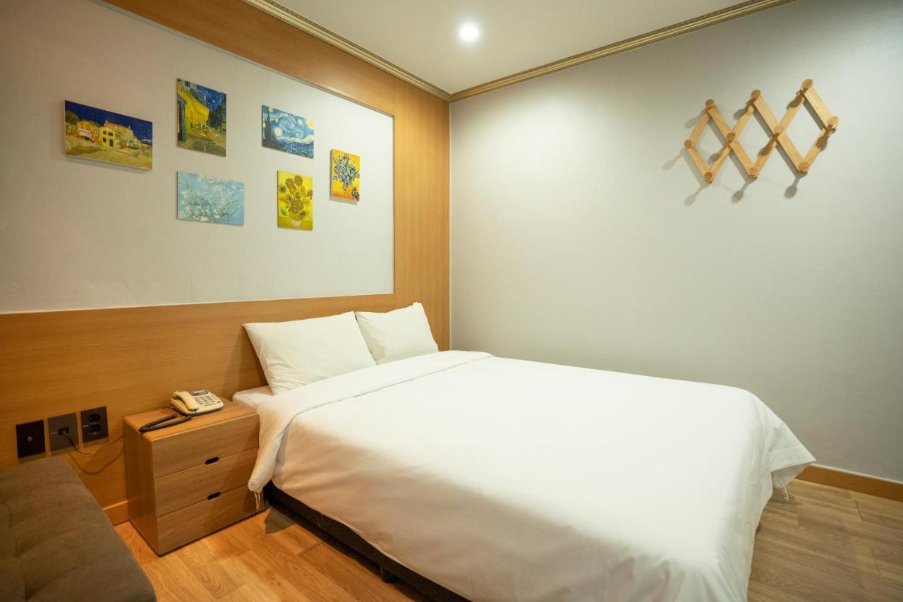 Jeju Stay Hotel Extérieur photo