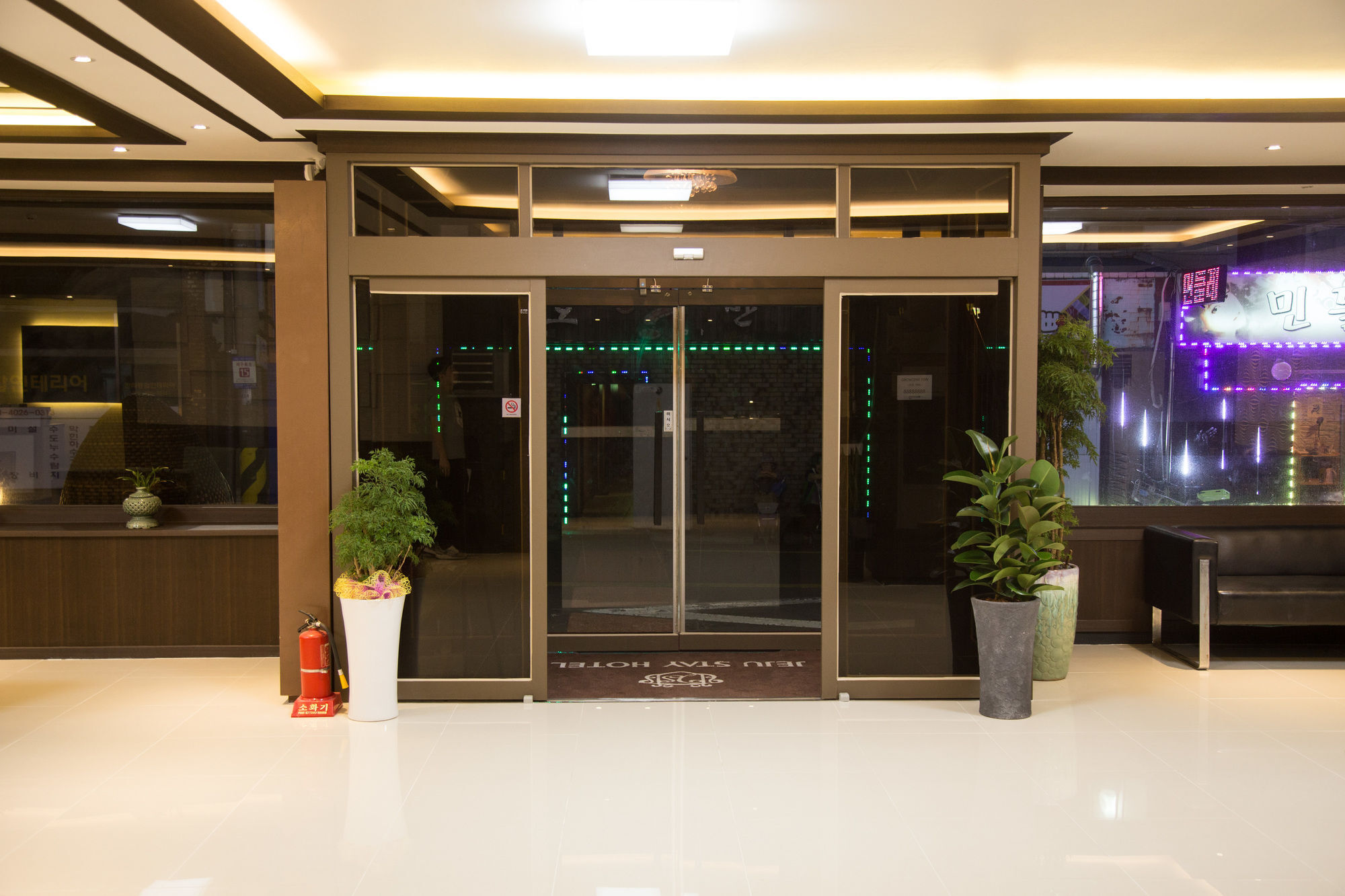 Jeju Stay Hotel Extérieur photo